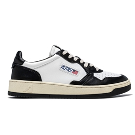 Autry Medalist Low Bicolor Sneakers, White/Black 